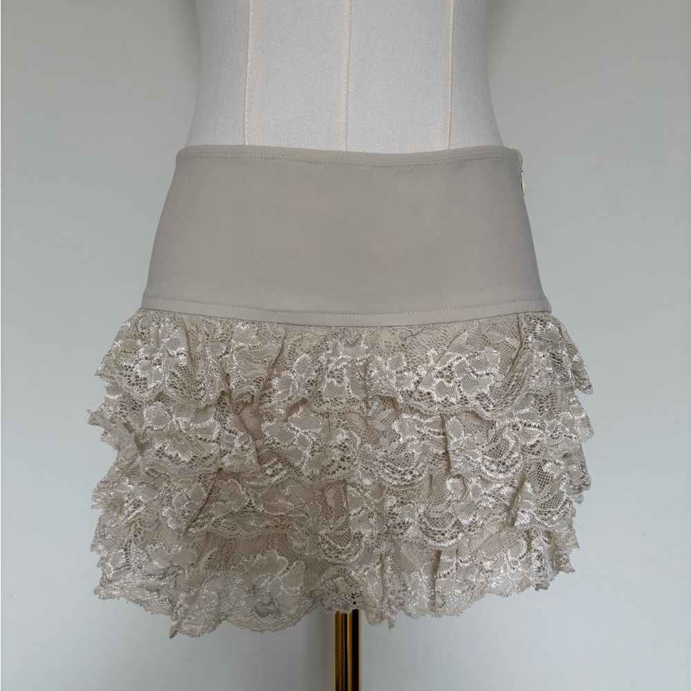 Edikted Cream Lace mini Skirt